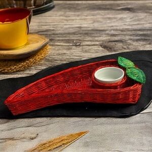 Le Gourmet Chef Chili Shaped Wicker Chip 'n Dip Basket. New